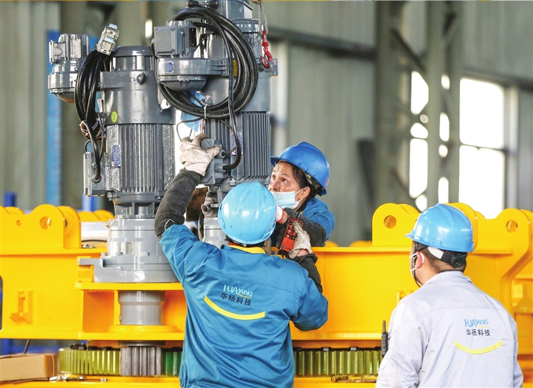 又一重型企業(yè)選用新款靜電噴涂流水線(xiàn)設(shè)備! 又一重型企業(yè)選用新款靜電噴涂流水線(xiàn)設(shè)備!